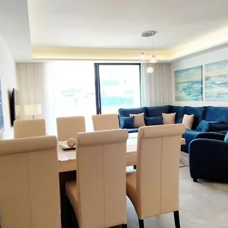 3 Bedroom Luxury Apartment Near Seashore - Varna 아파트 바르나