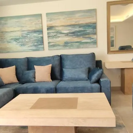 3 Bedroom Luxury Apartment Near Seashore - Varna Apartamento